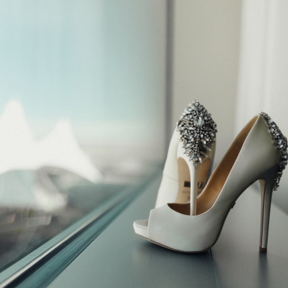 badgley mischka Kiara crystal back ivory satin